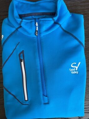 Sunice Vibrant Blue Performance Top with Logo